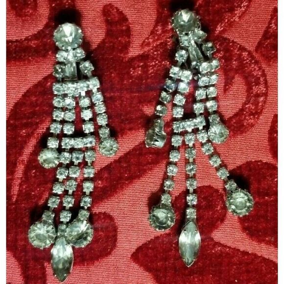 Vintage unsigned rhinestone necklace and matching earrings - Picture 3 of 4